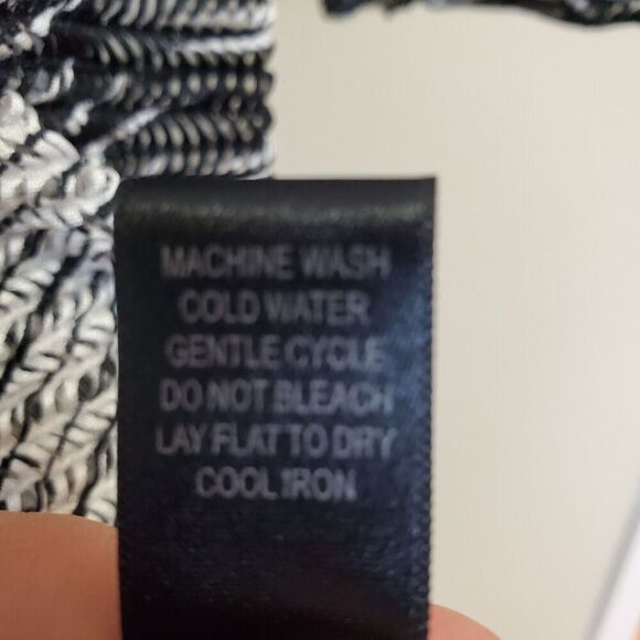 KAKTUS Tunic Size Large Asymmetric Handkerchief Hem black/white Top Mesh Scoop - Picture 10 of 13